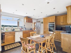 Kitchen- click for photo gallery